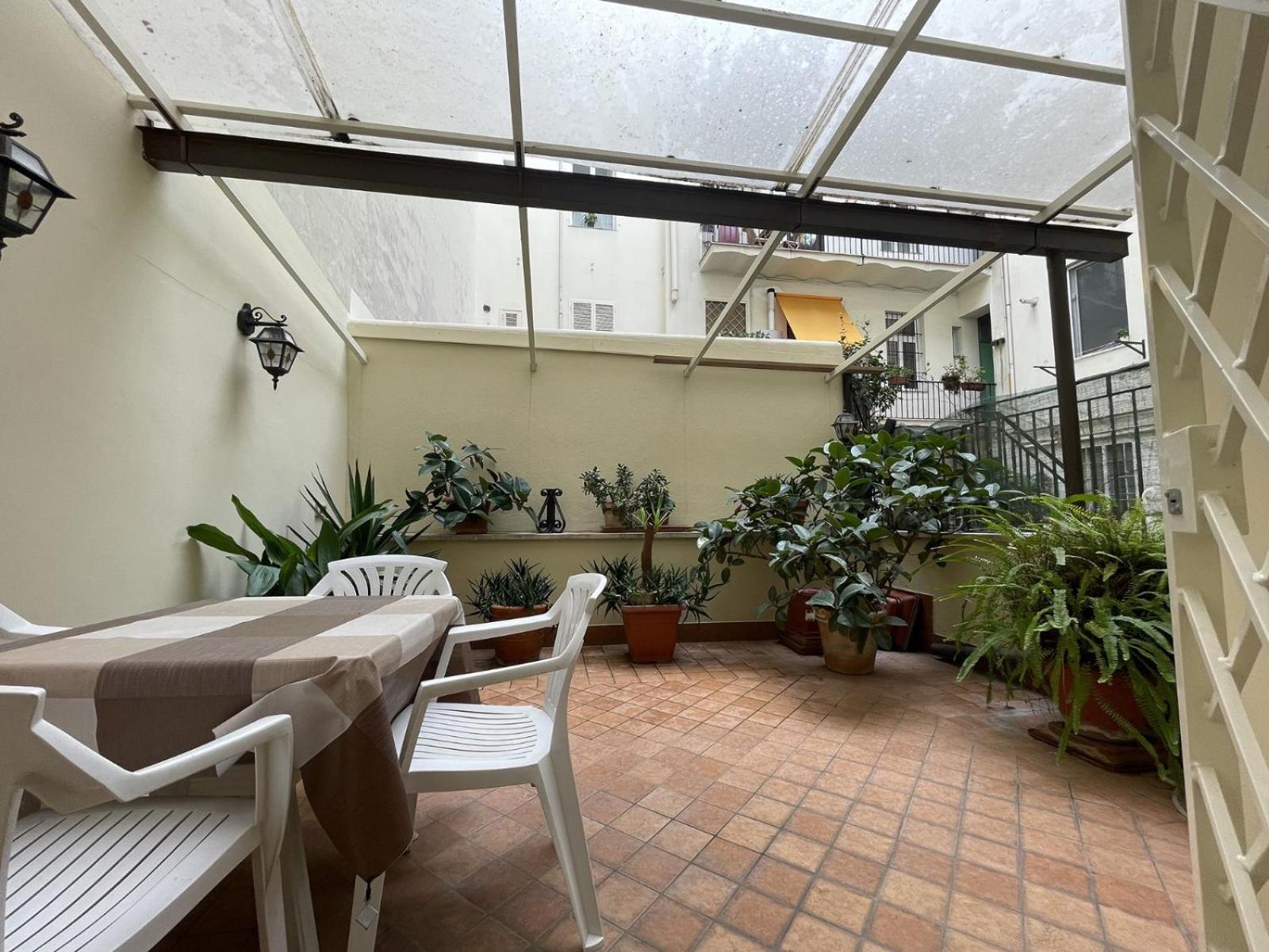 Lux Po House Rom