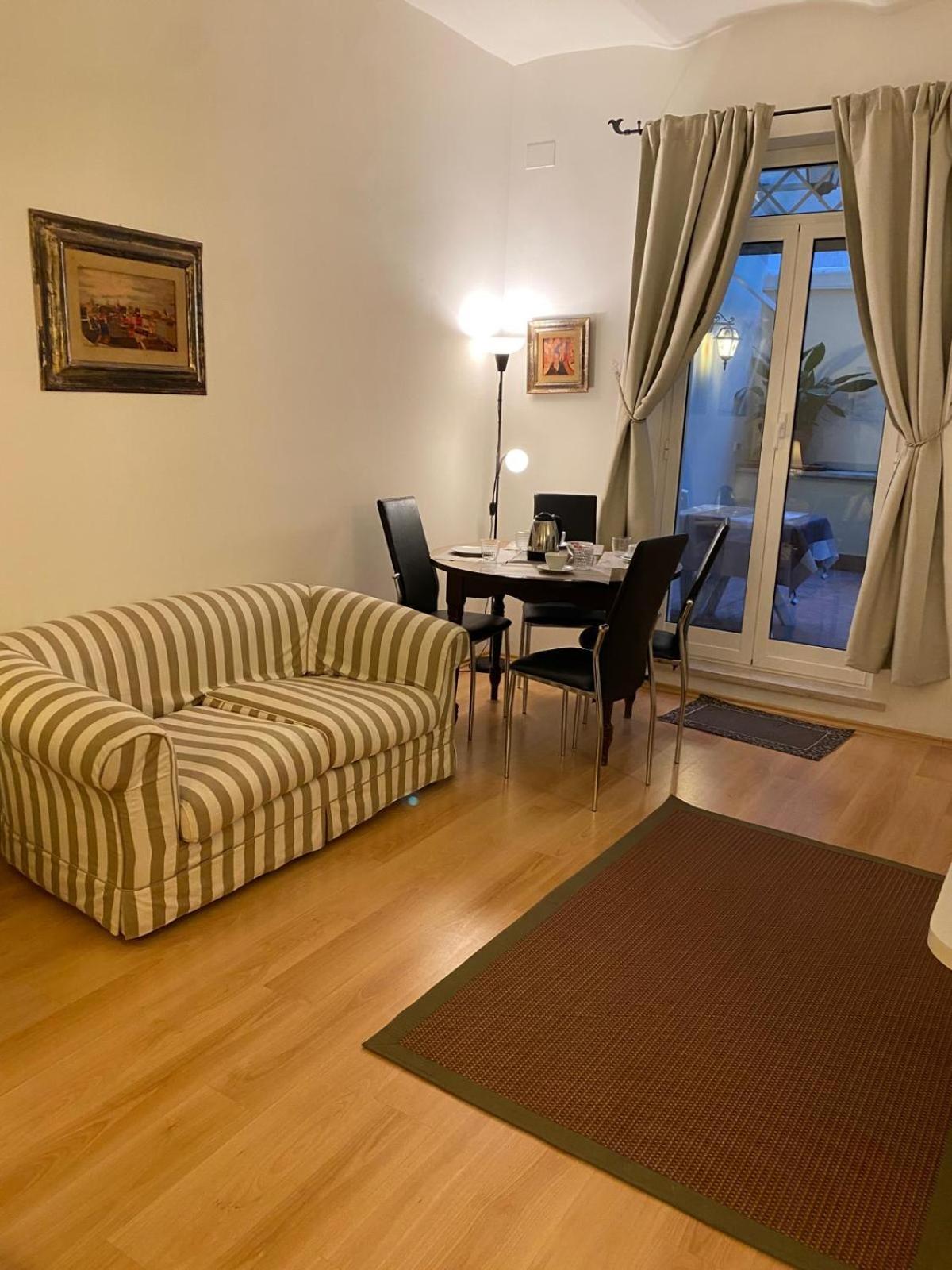 Apartment Lux Po House Rom