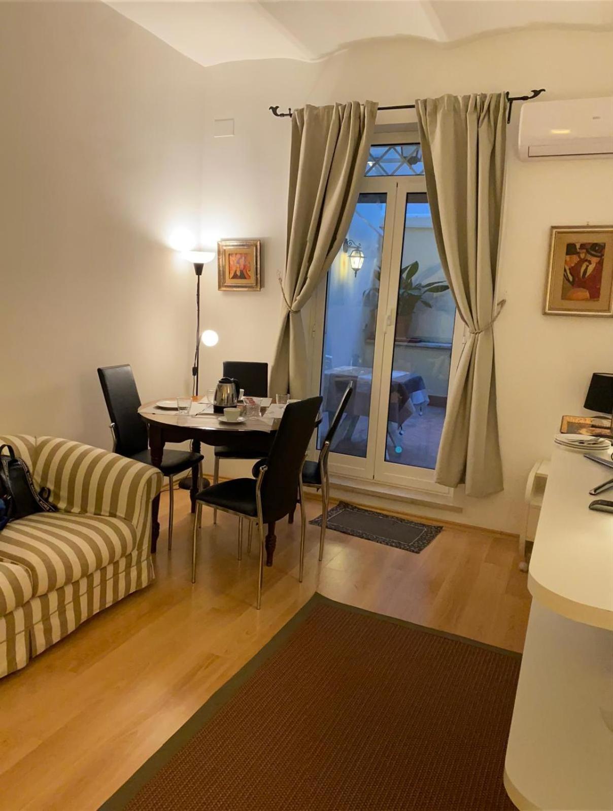Apartment Lux Po House Rom